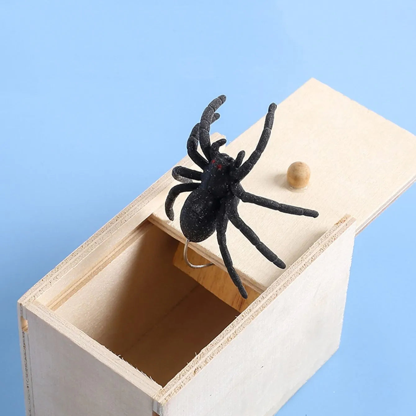 1PC-Wooden Prank Trick Practical Joke Home Office Scare Toy Box Gag Spider Kid Parents Friend Funny Play Joke Gift Surprising Bo